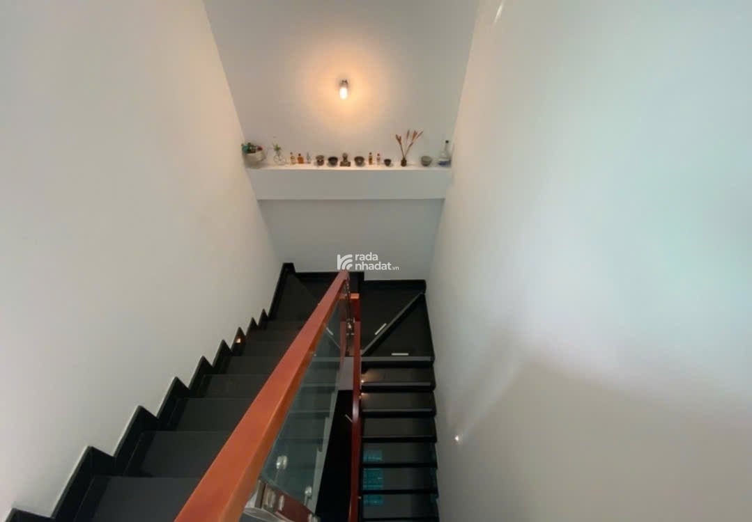 Nhỉnh 5T -60MV nhà đẹp 3 lầu hẻm 5M -kdc dân trí - cách Phú Mỹ Hưng 1P chạy xe 