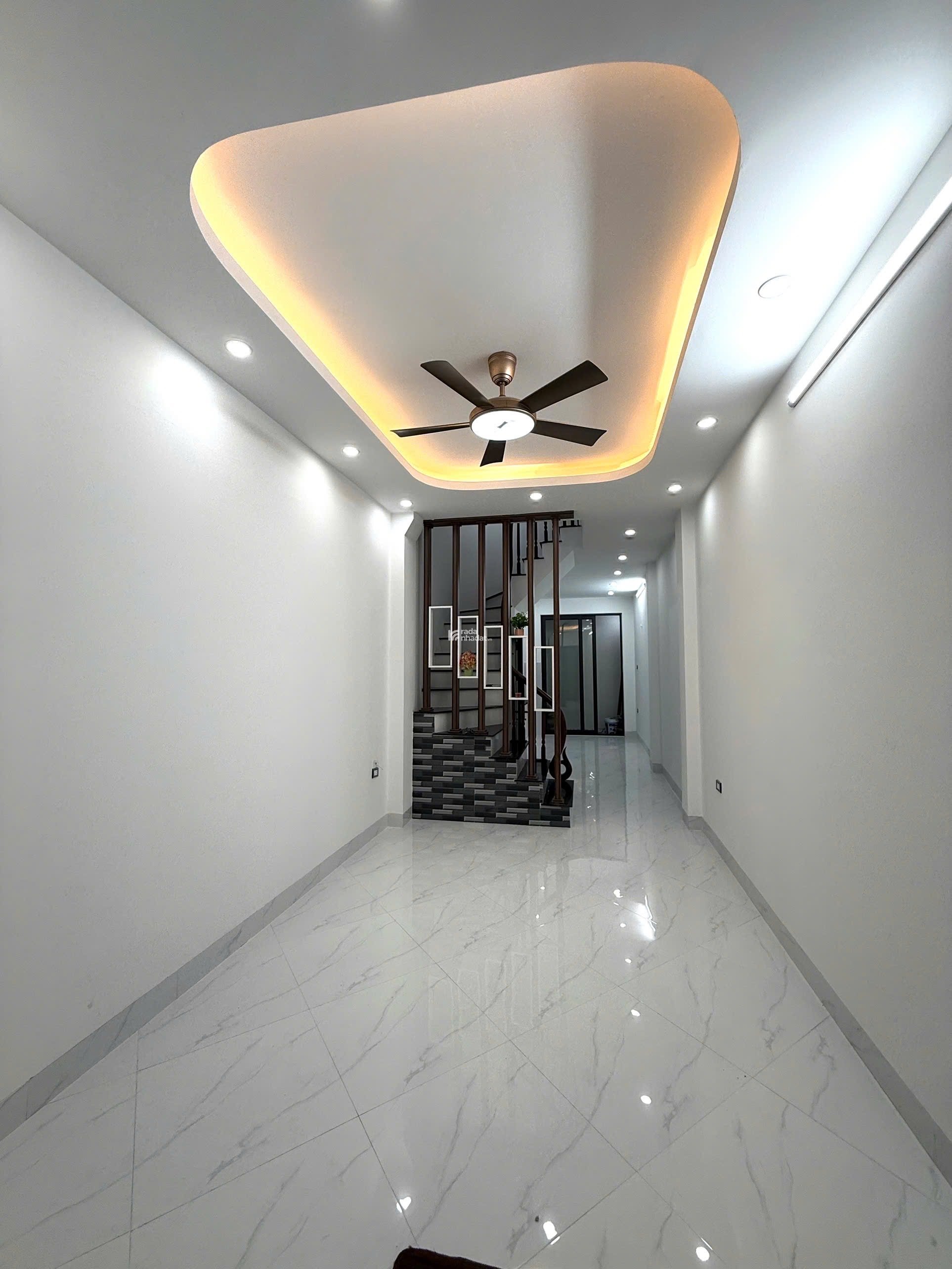 BÁN NHÀ 3 TẦNG QUẬN HOÀNG MAI