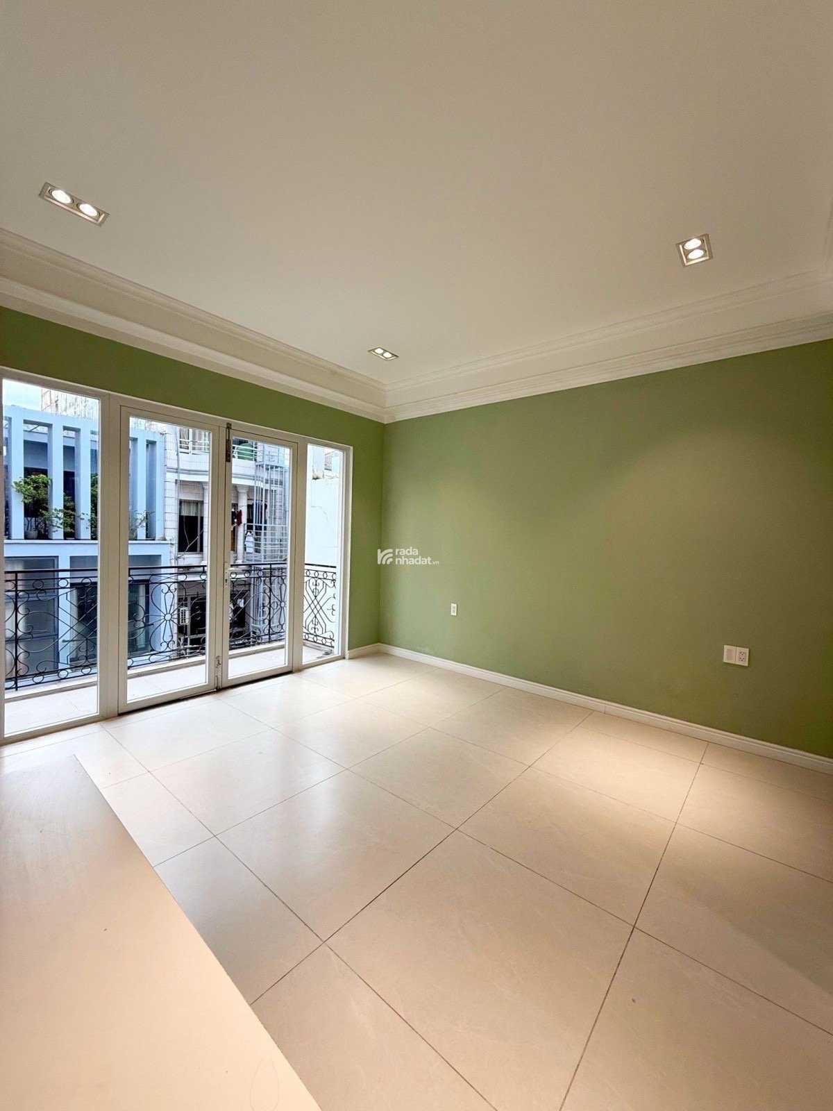 NHÀ NẰM TRONG KHU VĂN PHÒNG - SPA - THẨM MỸ VIỆN -  THUẬN TIỆN KINH DOANH