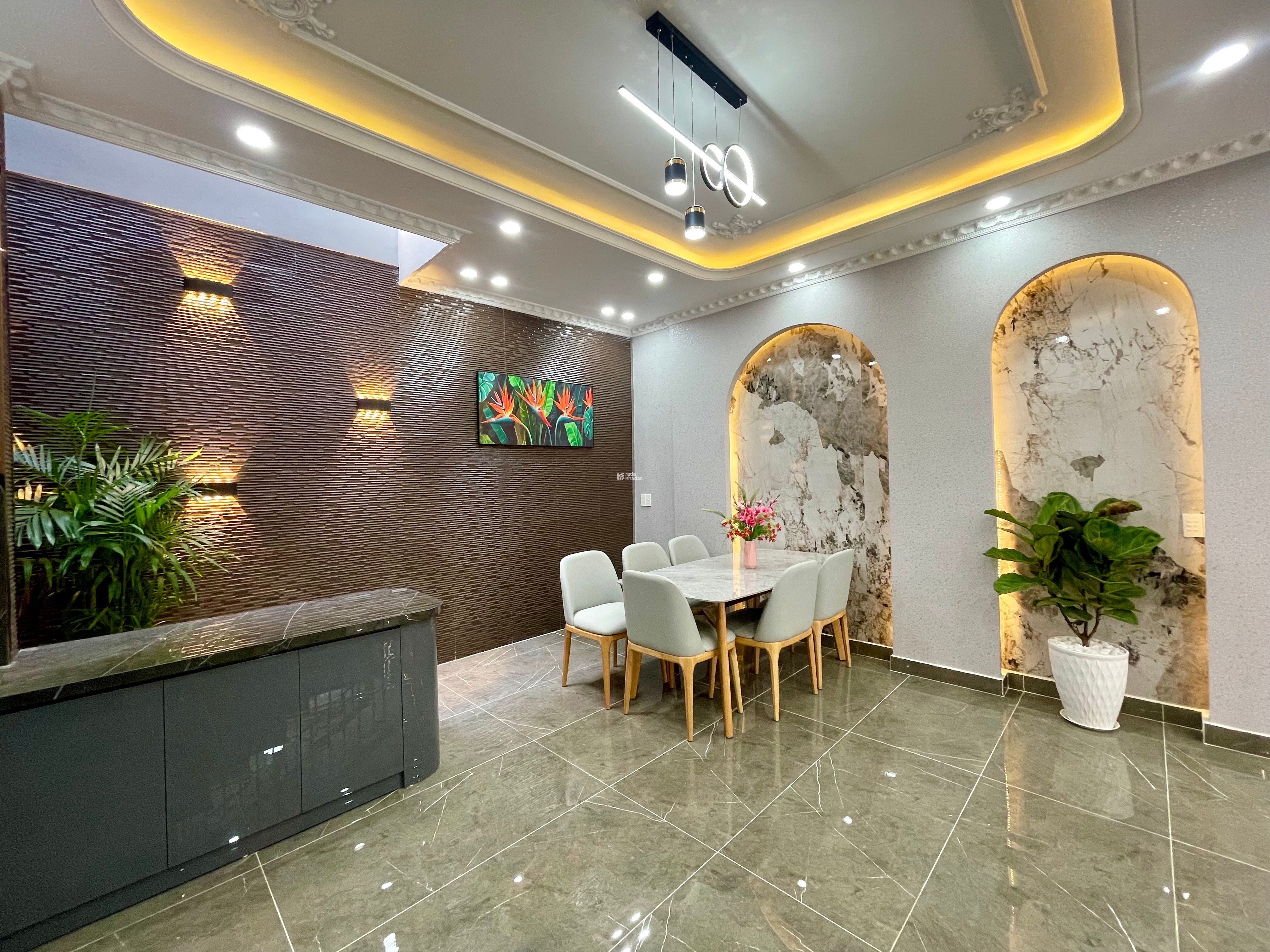 NHÀ 3 TẦNG KẾ EMART 2 - NGANG 5.2 DÀI 13 - FULL NỘI THẤT - NGUYỄN TƯ GIẢN - CHỈ 6.9 TỶ TL