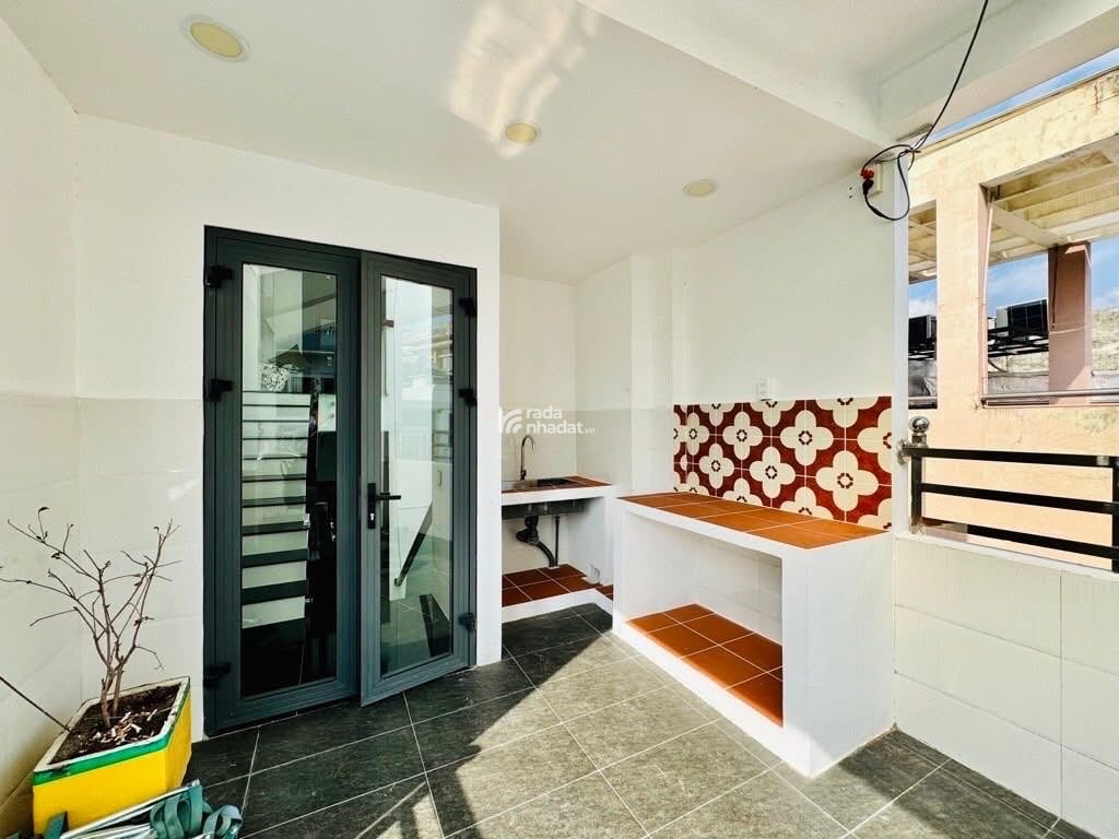 SIÊU PHẨM CHDV NGAY ĐIỂM CHECK IN NHÀ THỜ 