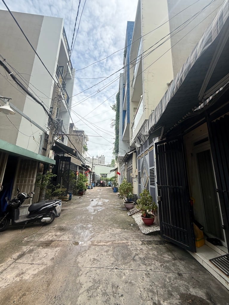 BÁN NHÀ 48M2 4.6 TỶ HẺM Ô TÔ KHU MÃ LÒ LÊ VĂN QUỚI BÌNH TÂN