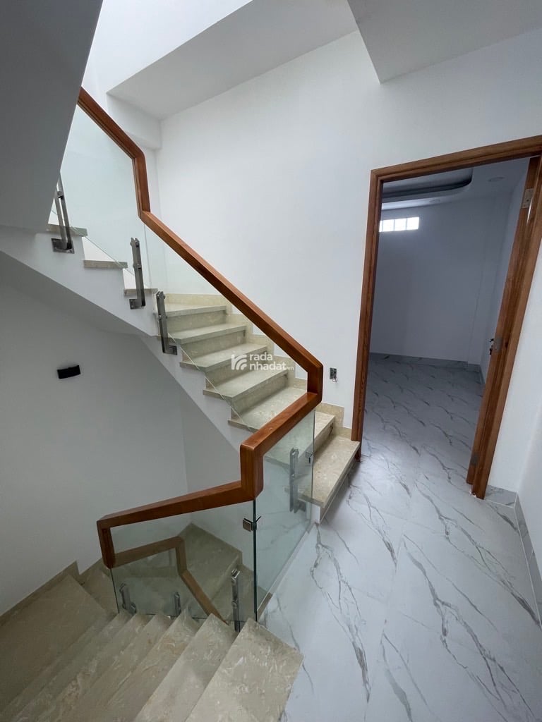 Nhà Mới 41m2, HXH (Có sân đậu trước nhà), 4 Tầng BTCT, Nguyễn Văn Đậu, Bình Thạnh