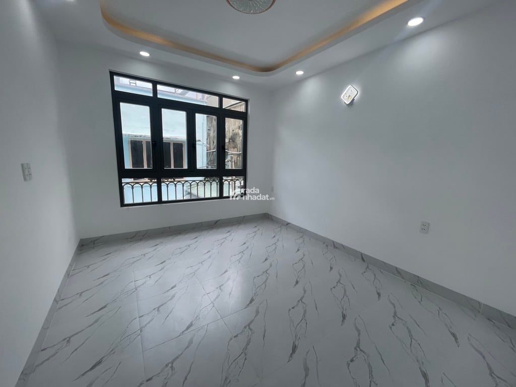 Nhà Mới 41m2, HXH (Có sân đậu trước nhà), 4 Tầng BTCT, Nguyễn Văn Đậu, Bình Thạnh