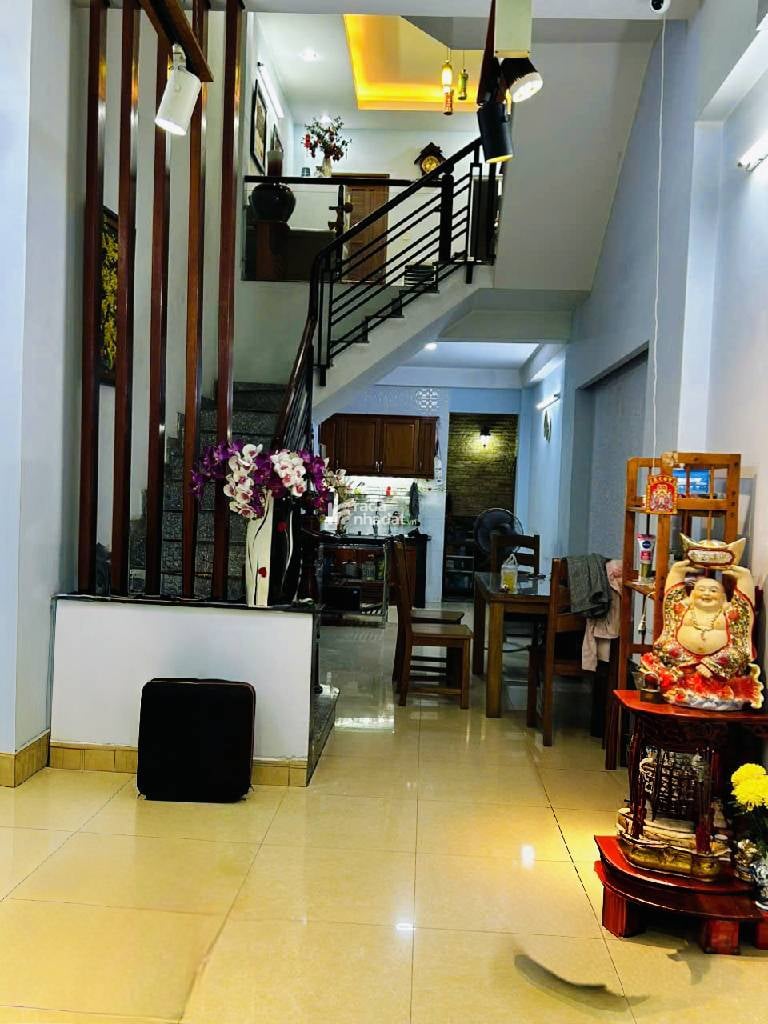 HẺM XE HƠI HOÀNG HOA THÁM, BÌNH THẠNH, 3 TẦNG Ở NGAY. GIẢM 550TR CHỈ 9.8T TL 