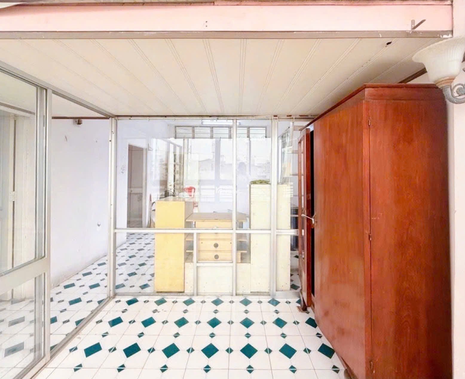 Chung cư QUẬN 10 - Cách Mạng Tháng Tám - 7 x 7 m ( Vuông vức ) -Lô góc -2.65 tỷ