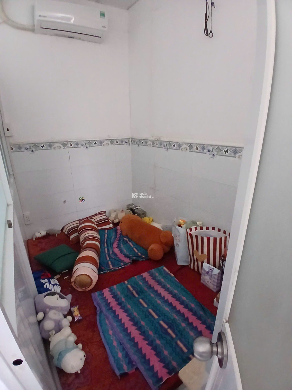 Bán nhà CMT8 Quận 10 HXH đỗ cửa Quận 10, 4 tầng, 4 lầu