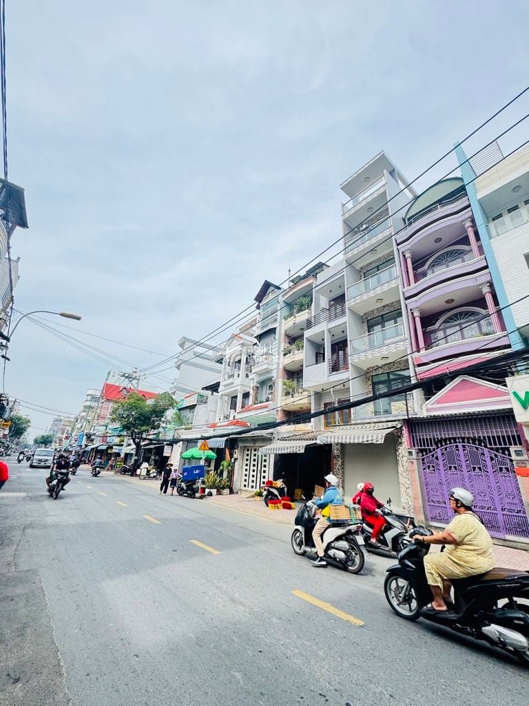 1 TỶ4 - NHÀ 2 TẦNG SỔ HỒNG RIÊNG QUẬN 8. - NGAY CẦU CHÁNH HƯNG KỀ QUẬN 5.