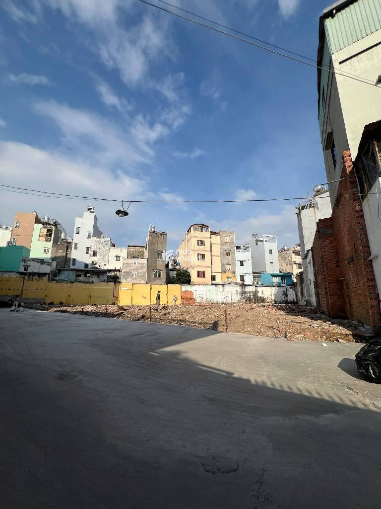 ĐẤT QUẬN 11 NGAY HÒA BÌNH  CÓ 8 LÔ BÁN HẾT HOẶC BÁN RIÊNG TỪNG LÔ  FULL ODT  HẺM XE TẢI THÔNG