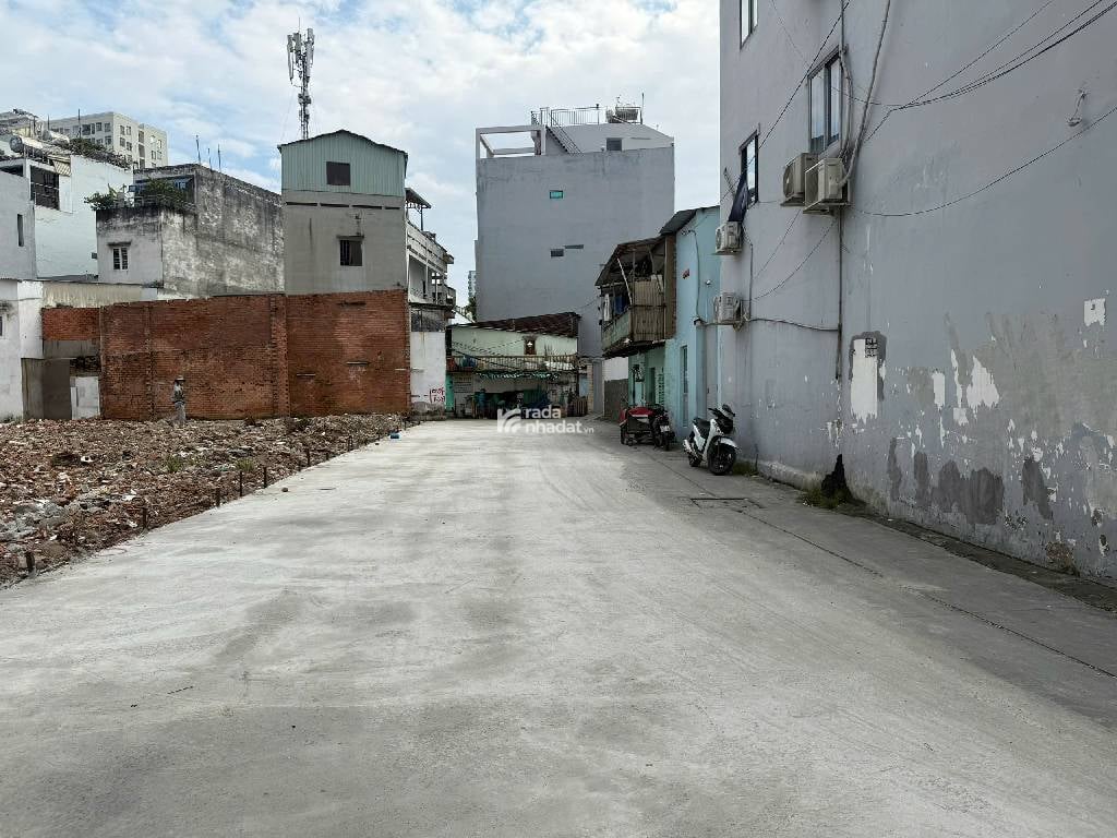 ĐẤT QUẬN 11 NGAY HÒA BÌNH  CÓ 8 LÔ BÁN HẾT HOẶC BÁN RIÊNG TỪNG LÔ  FULL ODT  HẺM XE TẢI THÔNG