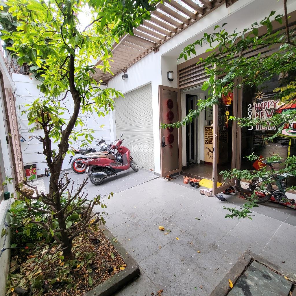 RESORT NGHĨ DƯỠNG - KHU BIỆT THỰ KIỀU ĐÀM- TRẦN XUÂN SOẠN- Q.7-DT:200M2 - 26 TỶ