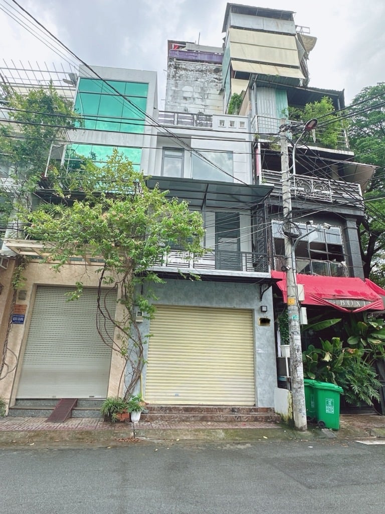 NGAY AEON MALL, MTKD ĐÔ ĐỐC LONG, TÂN PHÚ, 33M2 HIẾM CÓ. GIẢM 550TR CHỈ 5.79T TL TỐT