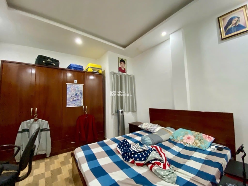 NHÀ 4 TẦNG ĐƯỜNG NGUYỄN THẾ TRUYỆN - KHU TÂN SƠN NHÌ - TÂN PHÚ - 4X15 - 4PN - HẺM XE HƠI