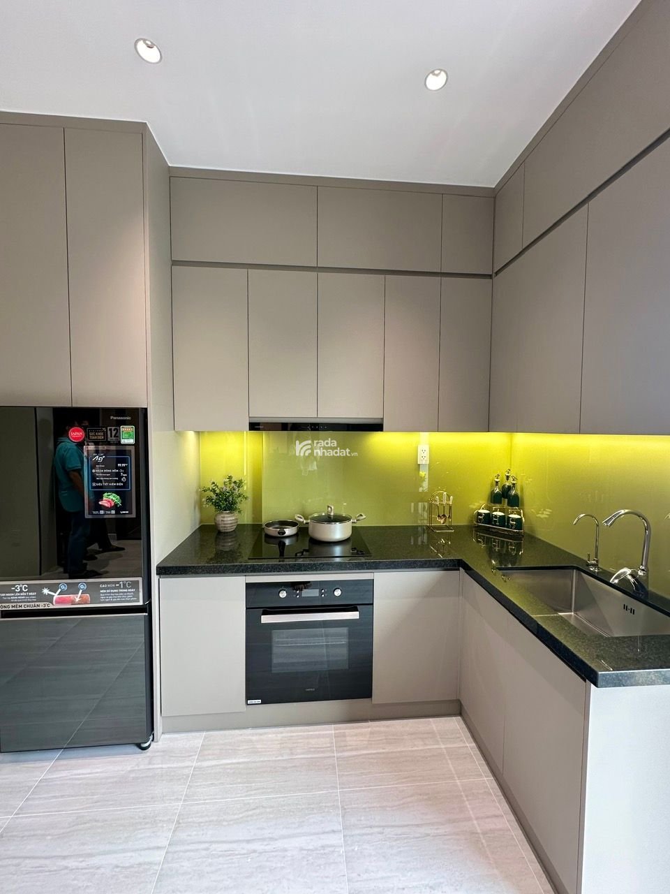 Bán căn hộ 2PN Bcons City-Tháp Green Emerald nội thất cao cấp,TT trước 360triệu, cuối 2025 giao nhà