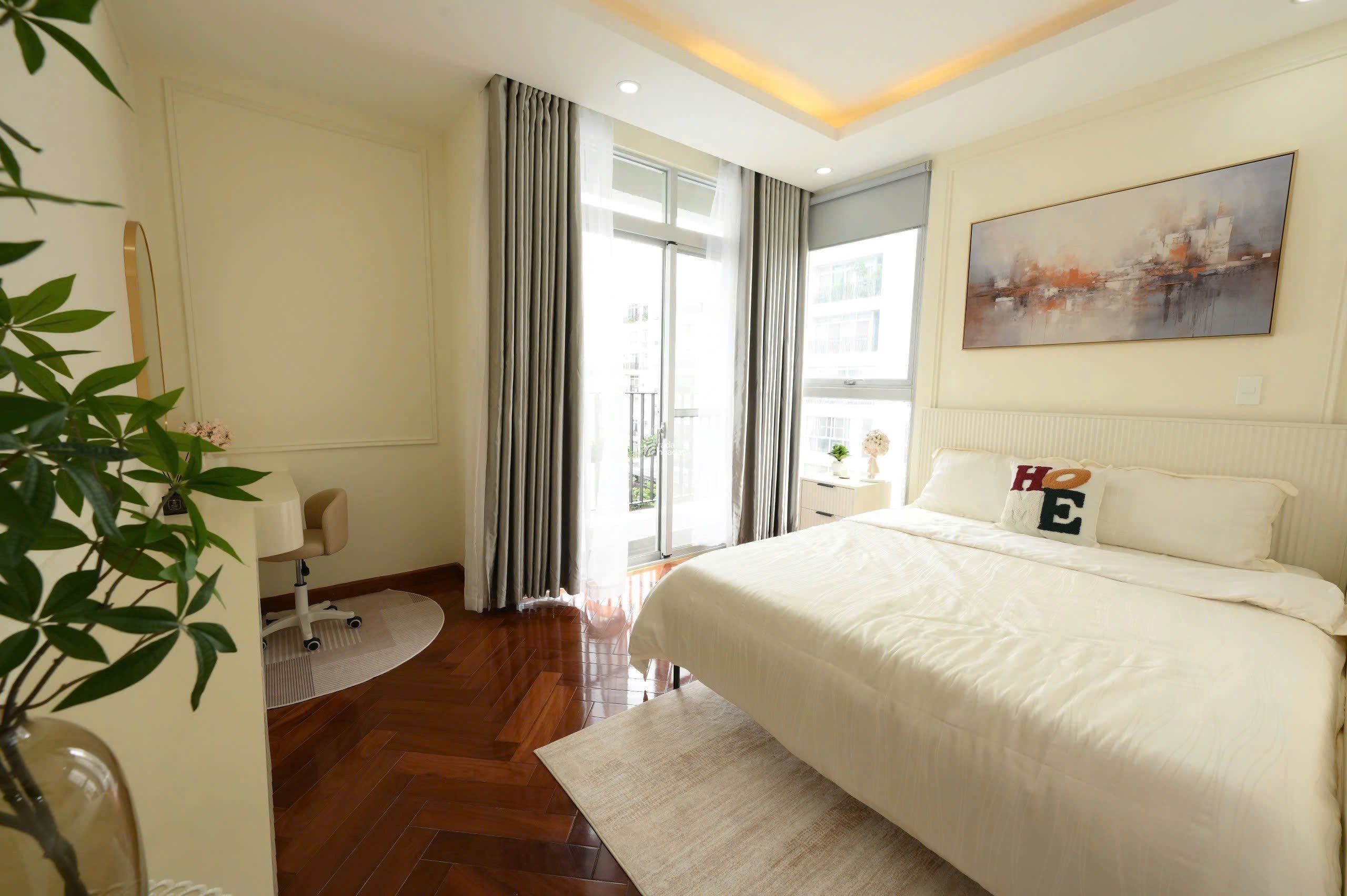 Bán nhanh căn hộ Star Hill, PMH, Q7, DT 112m2, TK 3PN nhà mới đẹp, giá chỉ 10,2 tỷ 