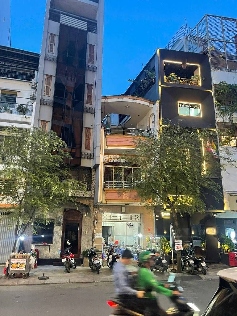 MẶT TIỀN QUẬN 1 - ĐỀ THÁM - GẦN PHỐ BÙI VIỆN - 67M2 (4x16.5) - DÒNG TIỀN 50TR/TH - CHỈ 35 TỶ TL