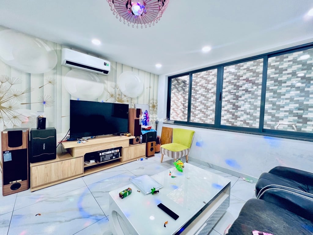 SIÊU PHẨM ĐỈNH TÂN BÌNH - NHÀ MỚI XÂY - THANG MÁY - 82m2 - 6 TẦNG - 6 PHÒNG - 1 PHÒNG KARAOKE