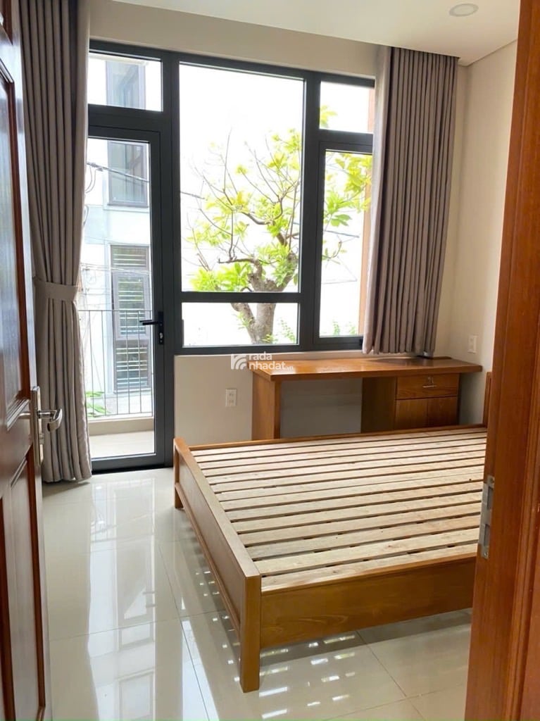 Bán nhà 3 tầng đẹp - Cách Võ Văn Ngân chỉ 50m, ngay VinCom Thủ Đức - Khu vip Bình Thọ