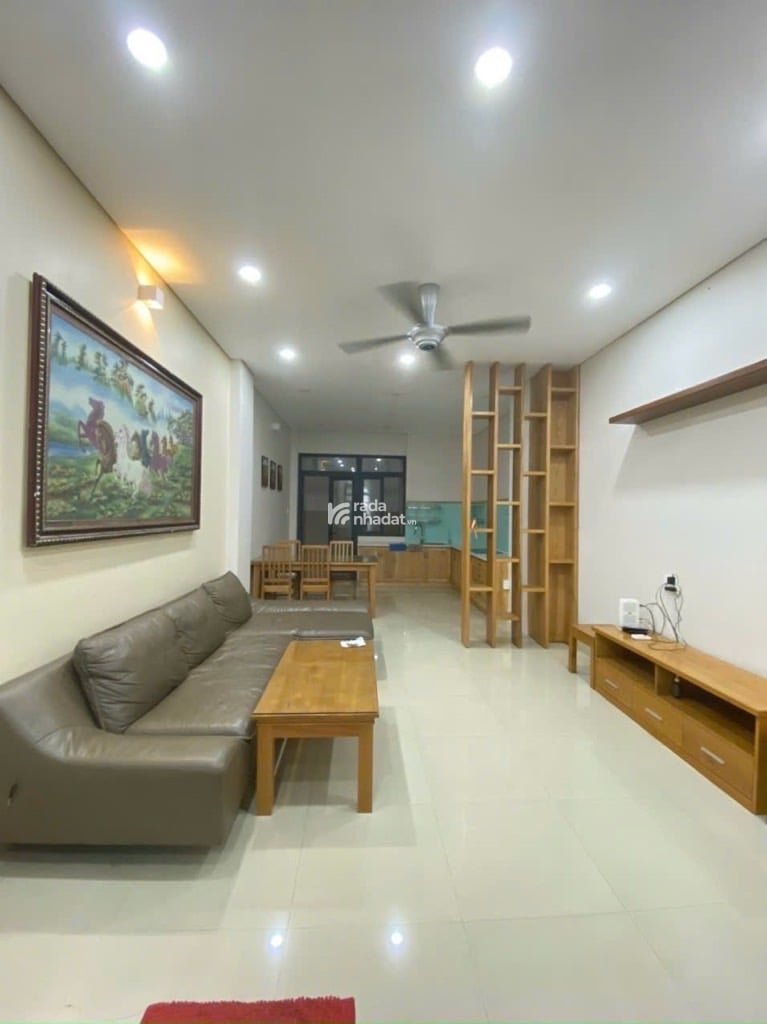 Bán nhà 3 tầng đẹp - Cách Võ Văn Ngân chỉ 50m, ngay VinCom Thủ Đức - Khu vip Bình Thọ