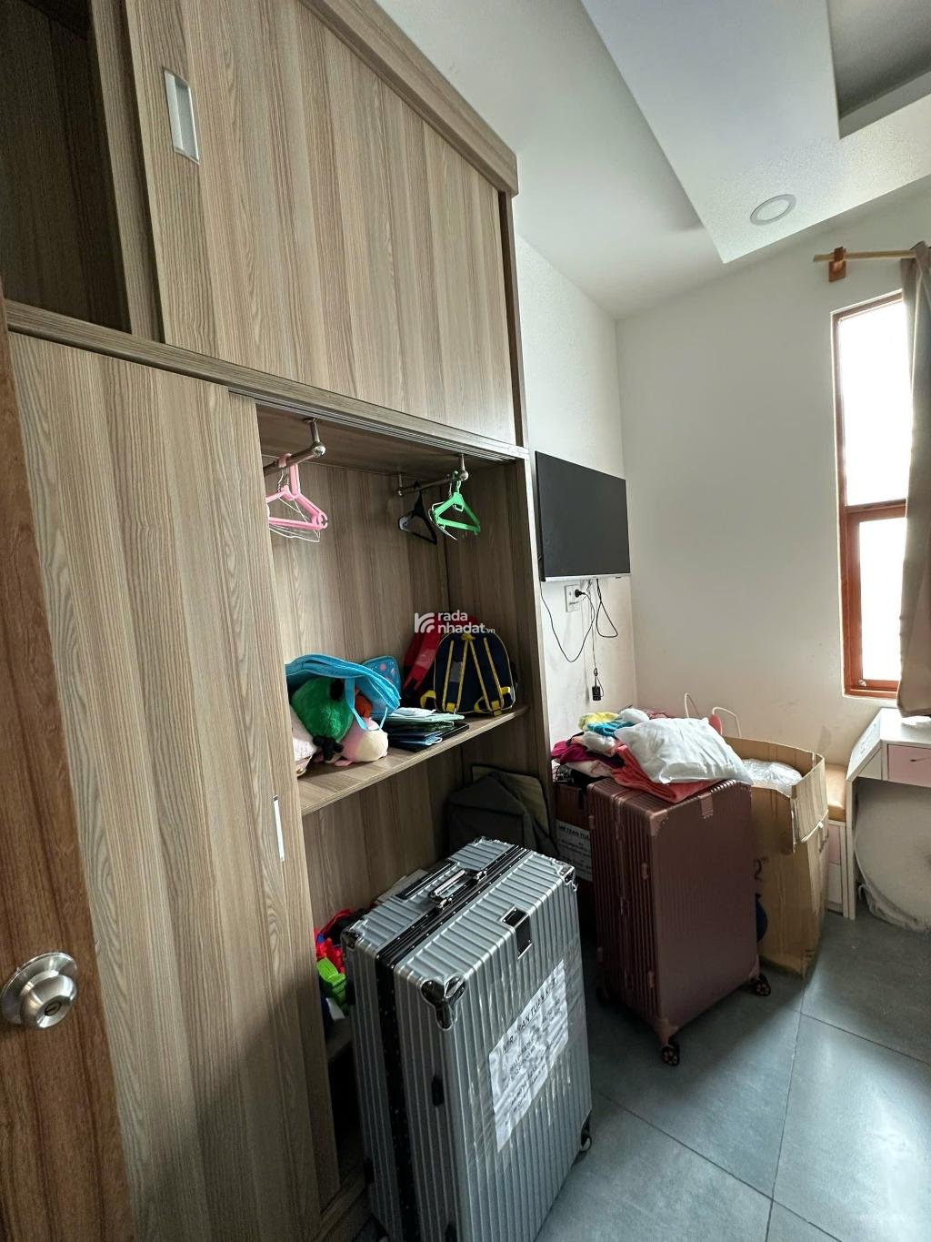 BÁN NHÀ LÔ GÓC 2 MẶT TIỀN 135M2 4 TẦNG NGANG 8,2M KHU VIP BÌNH PHÚ DÒNG TIỀN 30TR/TH CHỈ 18.9 TỶ