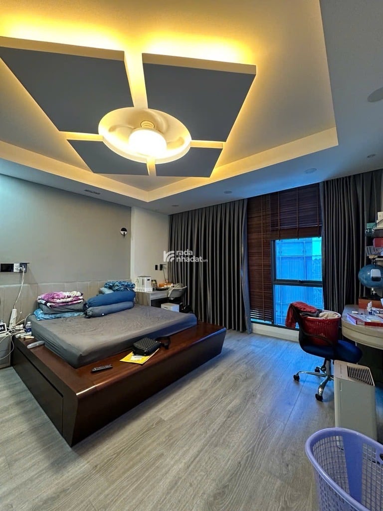 Bán tòa nhà Văn phòng 7 tầng Nguyễn Văn Trỗi, cho thuê 135tr/tháng