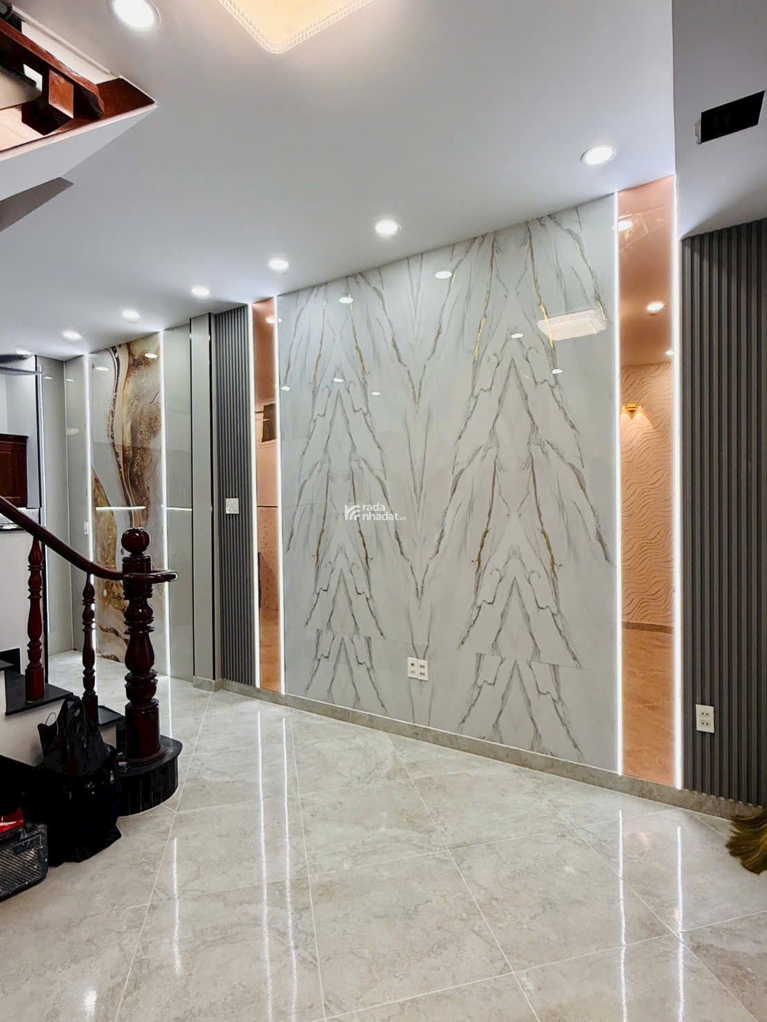 NHÀ ĐẸP GIÁ TỐT 3 TẦNG NGAY NGÃ TƯ GA, CHỈ 3.78 TỶ!