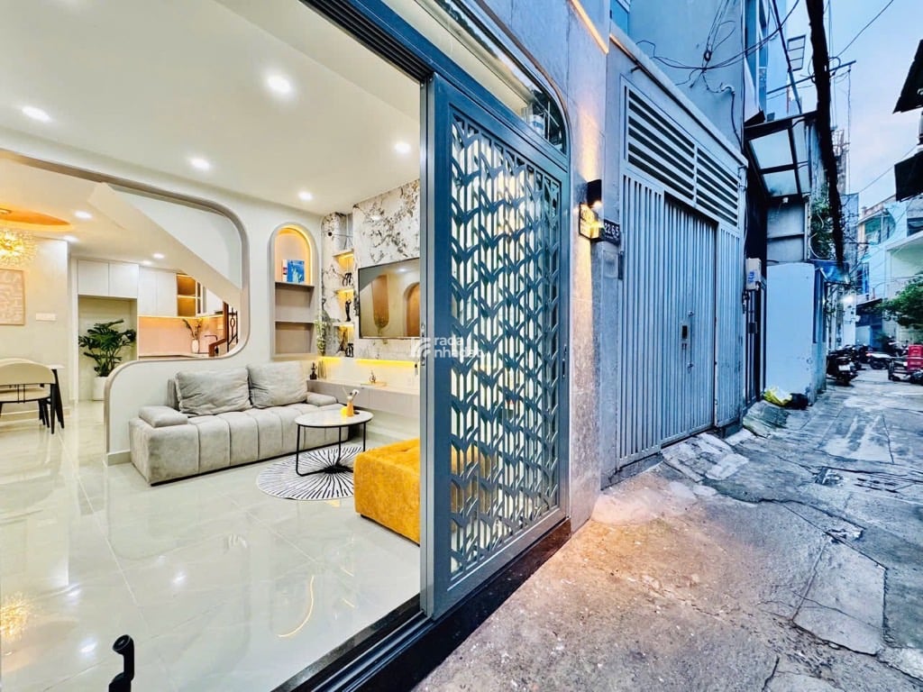 SÁT VÁCH QUẬN 1, PHAN VĂN HÂN, BÌNH THẠNH, 34M2 Ở NGAY. GIẢM 350TR CHỈ CÒN 6.68T TL 