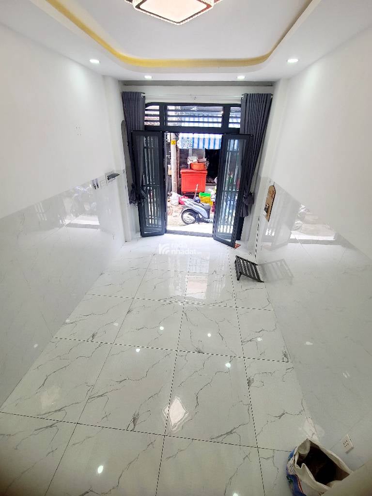 Bán Nhà 4PN 3WC 4 Tầng Âu Dương Lân Quận 8, SHR, Gần Cầu Chữ Y, Giá nhỉnh nhẹ 6 Tỷ