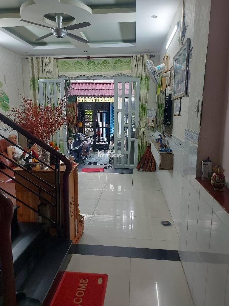  Nhà vừa ở vừa kinh doanh, hiện đang mở PHÒNG KHÁM.