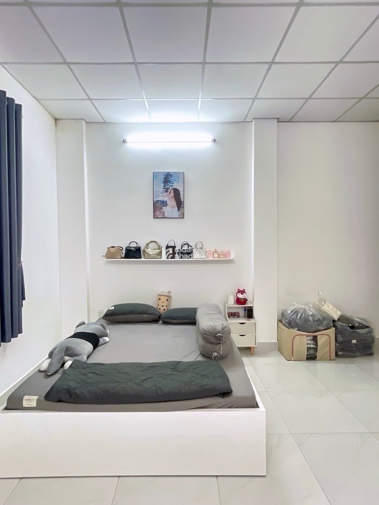 NHÀ MỚI ĐẸP CĂN GÓC THOÁNG MÁT – DTCN 35M2 (5 x 7M) – NHÀ 2 TẦNG MỚI Ở NGAY – GẦN CHỢ TÂN HƯƠNG  