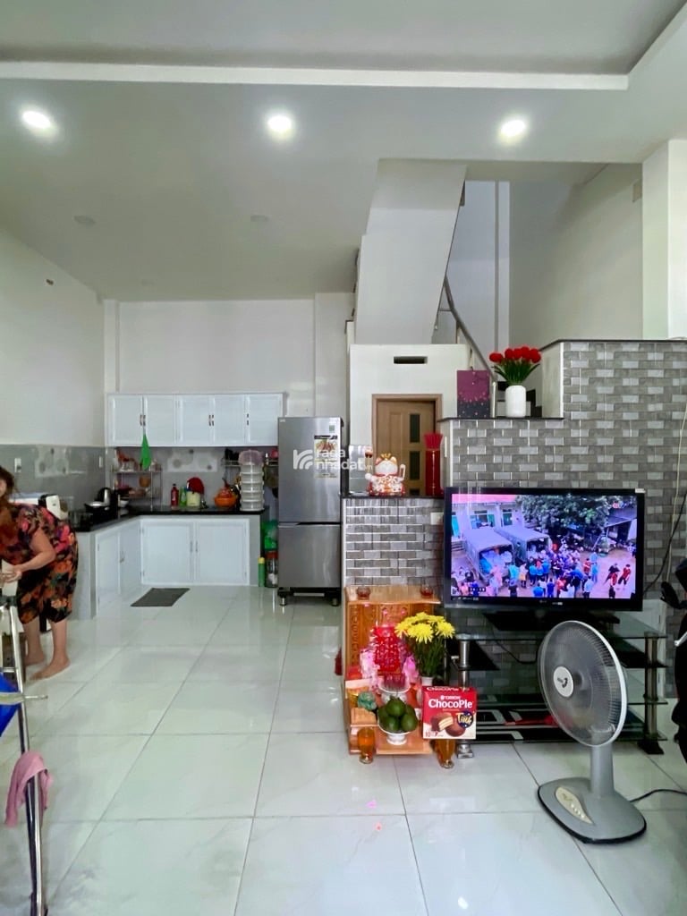 NHÀ MỚI ĐẸP CĂN GÓC THOÁNG MÁT – DTCN 35M2 (5 x 7M) – NHÀ 2 TẦNG MỚI Ở NGAY – GẦN CHỢ TÂN HƯƠNG  