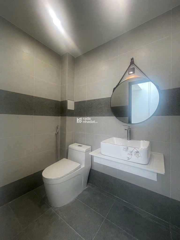 Nhà Mới Hẻm Xe Tải Lý Thánh Tông, 80m2, Ngang 5.2m, Chỉ 7.65 Tỷ TL, Về Là Ở Ngay