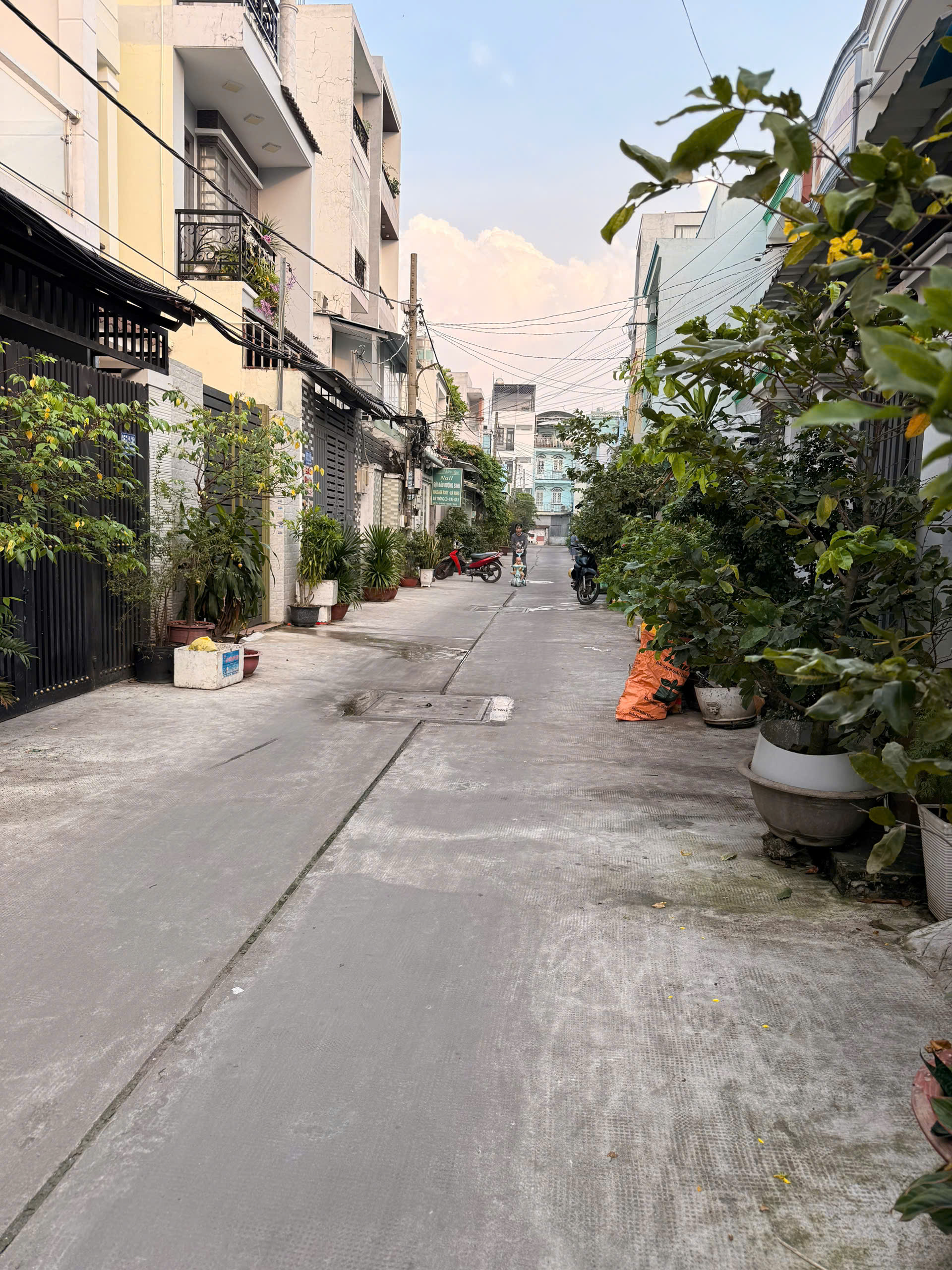 Nhà hẻm xe hơi, đường số 8 Cư xá Ra đa, Quận 6, 4.6x15m, trệt lầu 