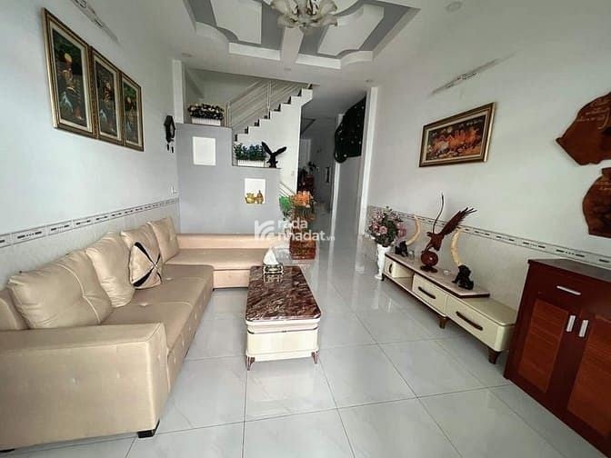 kẹt tiền bán nhà 1T 1L Xóm Đất, Q11, 57m2 gần chợ Xóm Đất