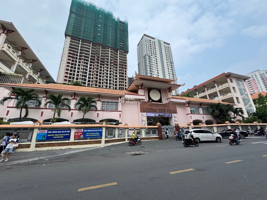 NHÀ 3 TẦNG QUẬN I - 50M2 - HẺM XE HƠI - KINH DOANH, VĂN PHÒNG - TRƯỜNG LƯƠNG THẾ VINH & ĐH VĂN LANG