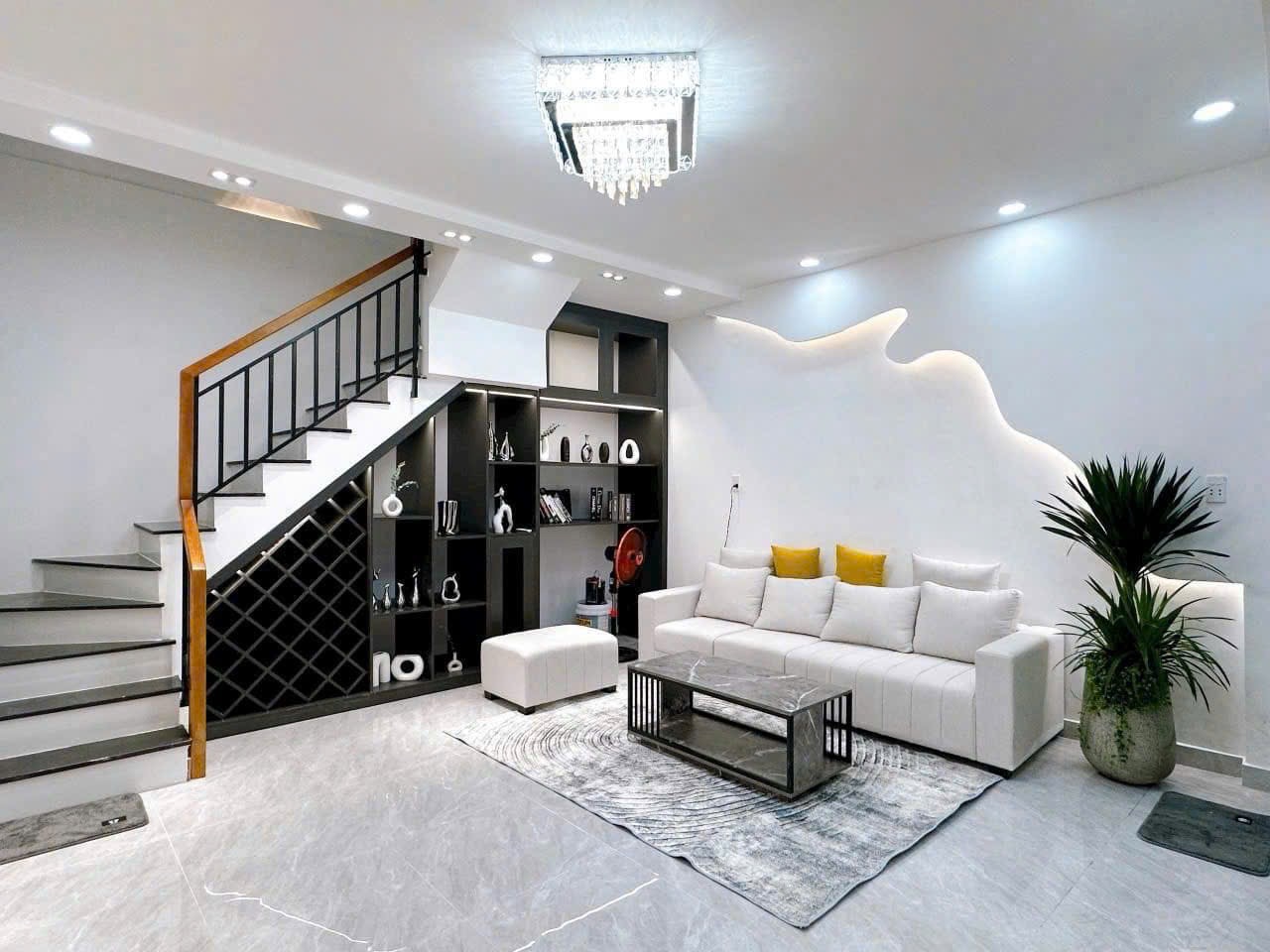 Xoay vốn bán gấp nhà sát MT Chu Văn An, Bình Thạnh, 73m2, 4 tầng 4PN, SHR giá 4 tỷ 120 TL