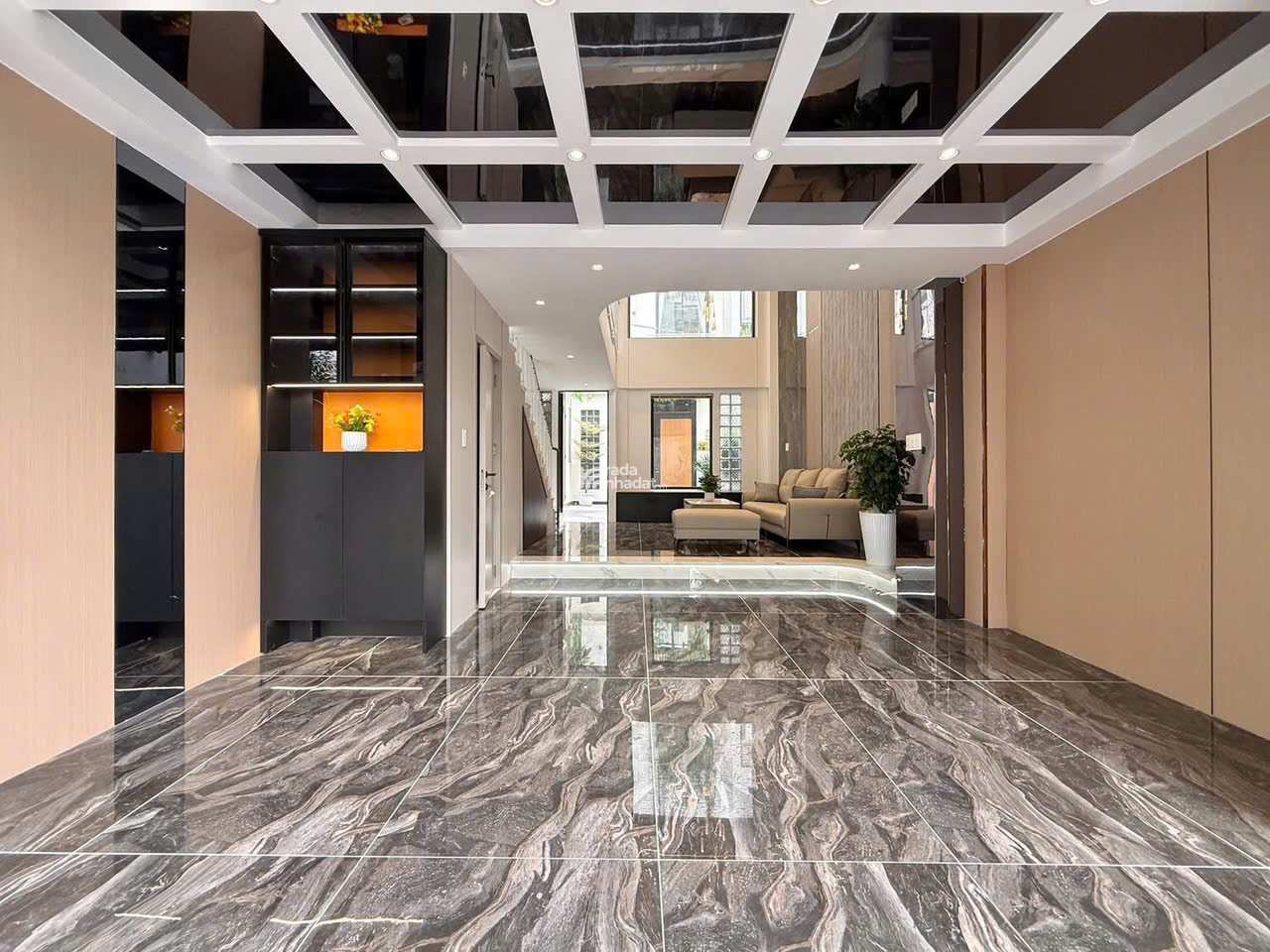 Hơn 7 tỷ mua được nhà phố đẹp ngang 5mx11m hẻm xe hơi vào tận nhà Phạm Văn Chiêu