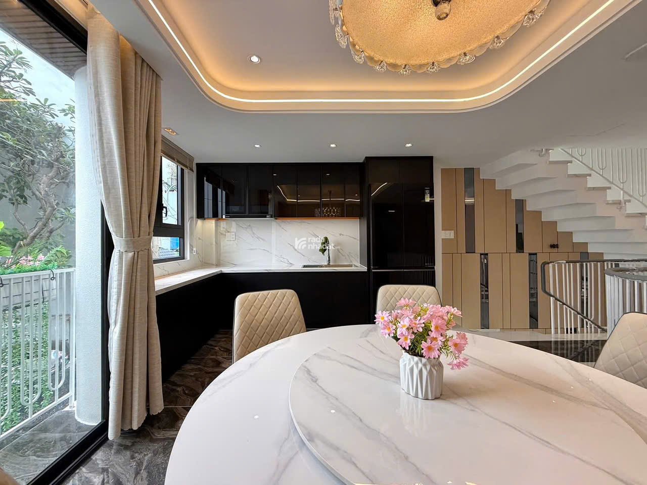 Hơn 7 tỷ mua được nhà phố đẹp ngang 5mx11m hẻm xe hơi vào tận nhà Phạm Văn Chiêu