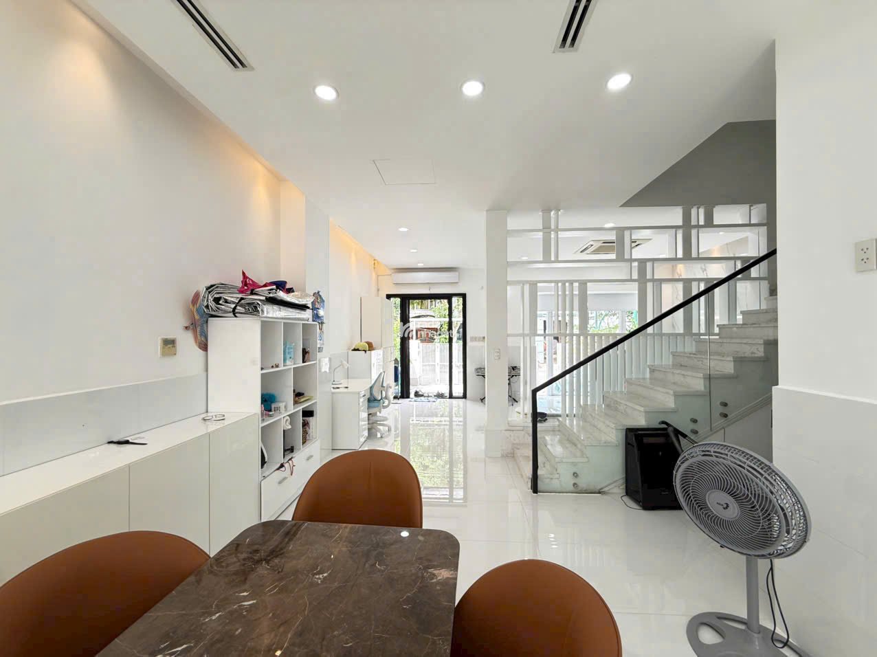 Mặt tiền kinh doanh đường 3/2 giáp quận 10 (DT 6,5x12m) 3 lầu HĐT 40tr/tháng