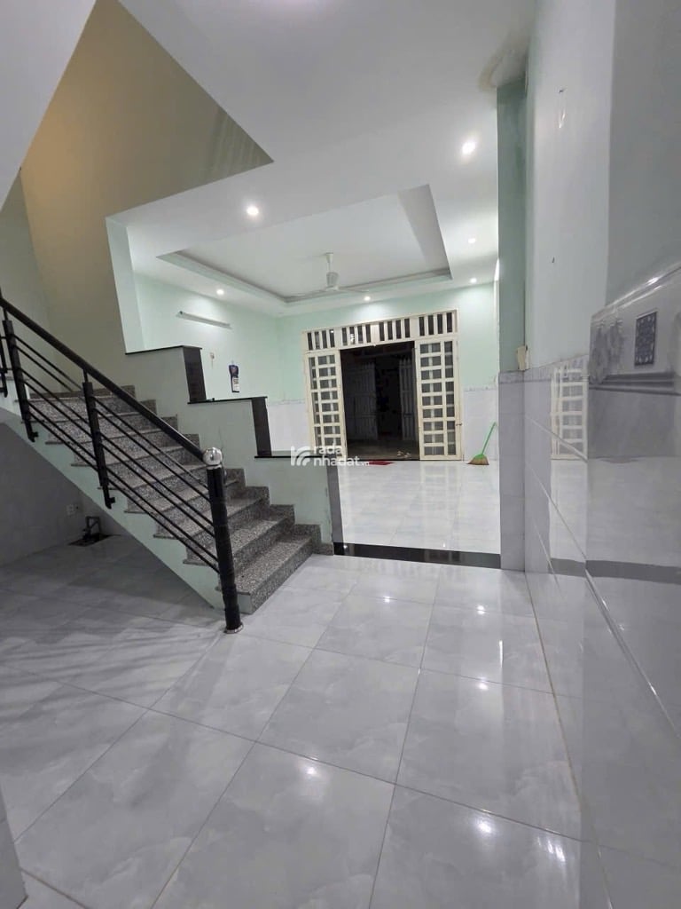 Nhà căn góc 82m2 hẻm ô tô 6m Lê Văn Lương, Nhà Bè, 2 tầng BTCT, giá 4,8 tỷ (còn TL )