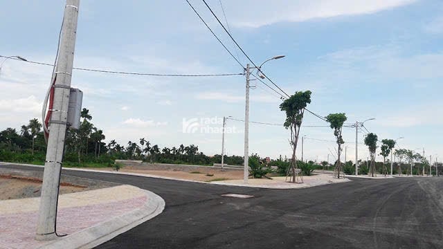Lô đất 80m2 đường Vườn Lài, An Phú Đông, quận 12 giá 2 tỷ 050 triệu. Sổ hồng riêng từng nền.
