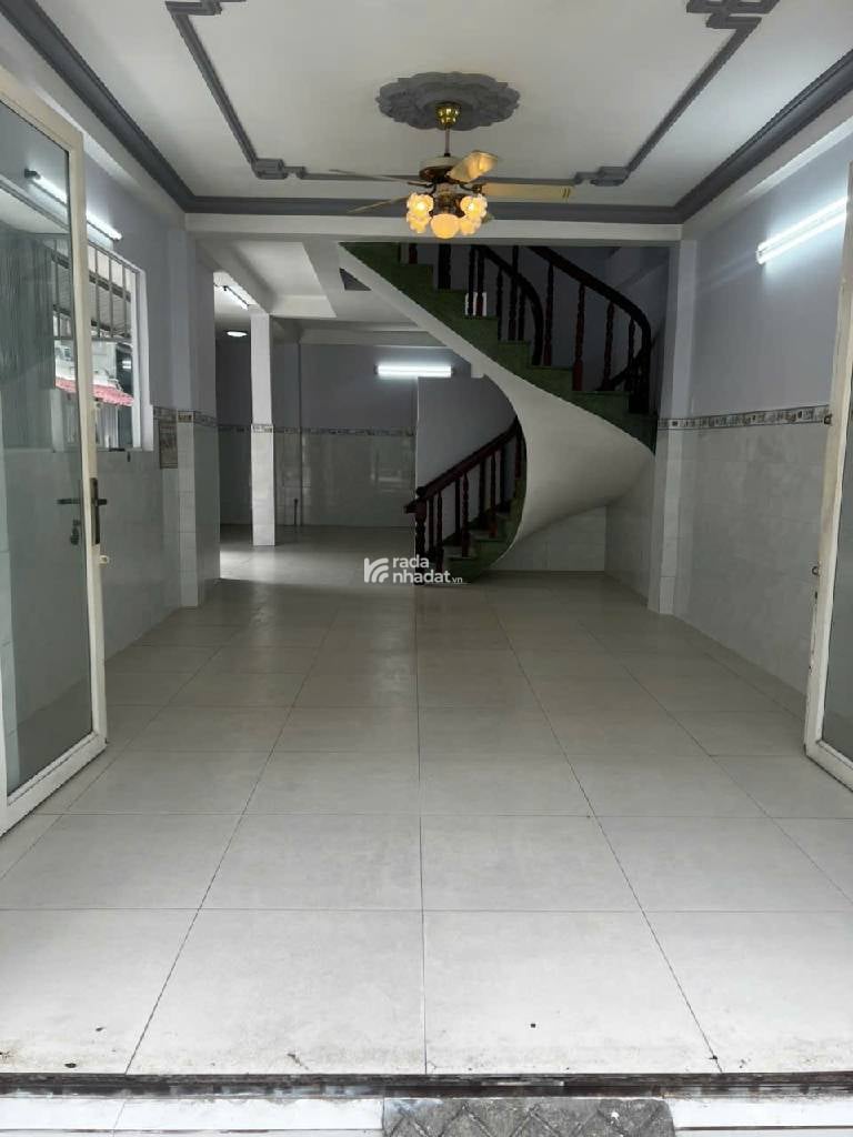 NHÀ 2 MT - GIÁ 5,4 TỶ - HXH THÔNG - NGANG KHỦNG 5.5M - SÁT KHU AEON BÌNH TÂN