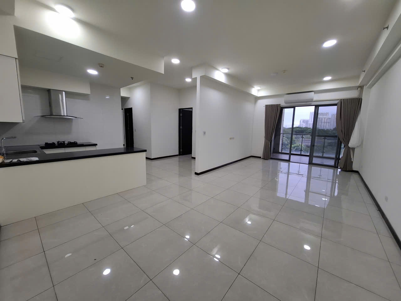 Ở liền - Giá 16tr - Cho thuê căn hộ Dockland Quận 7, 117m 3PN*2WC