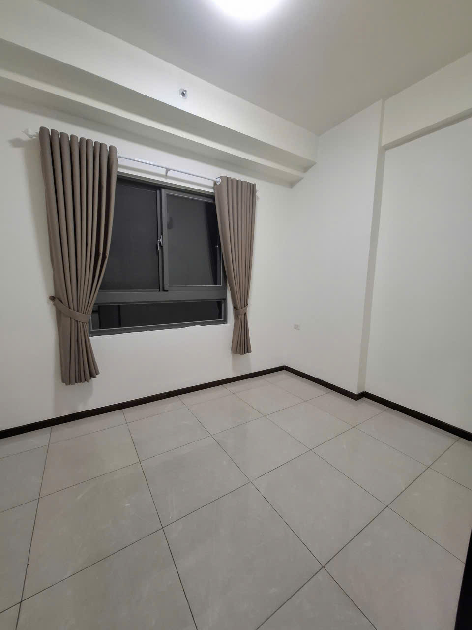 Ở liền - Giá 16tr - Cho thuê căn hộ Dockland Quận 7, 117m 3PN*2WC