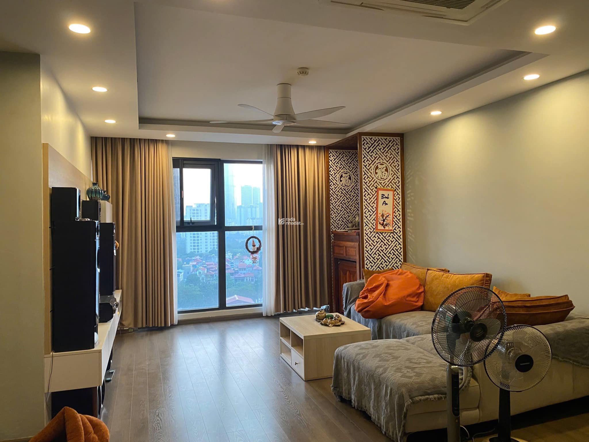 Bán gấp CH chung cư 110 Cầu Giấy, 85m2, căn góc, 3PN, đã có sổ giá rẻ. LH: 0906 241 ***
