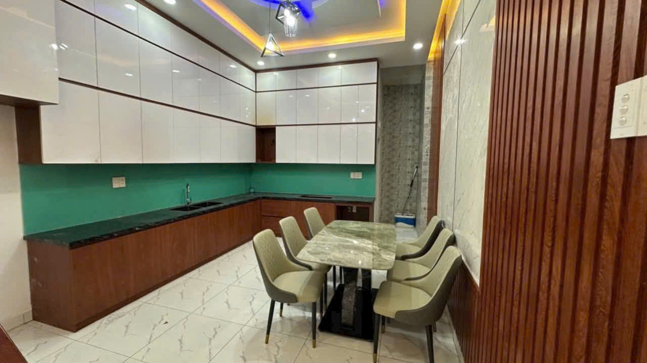 Bán nhà hẻm xe hơi Phan Đình Phùng, Phú Nhuận, nhiều tiện ích, 54m2, SHR giá 3 tỷ 700 TL