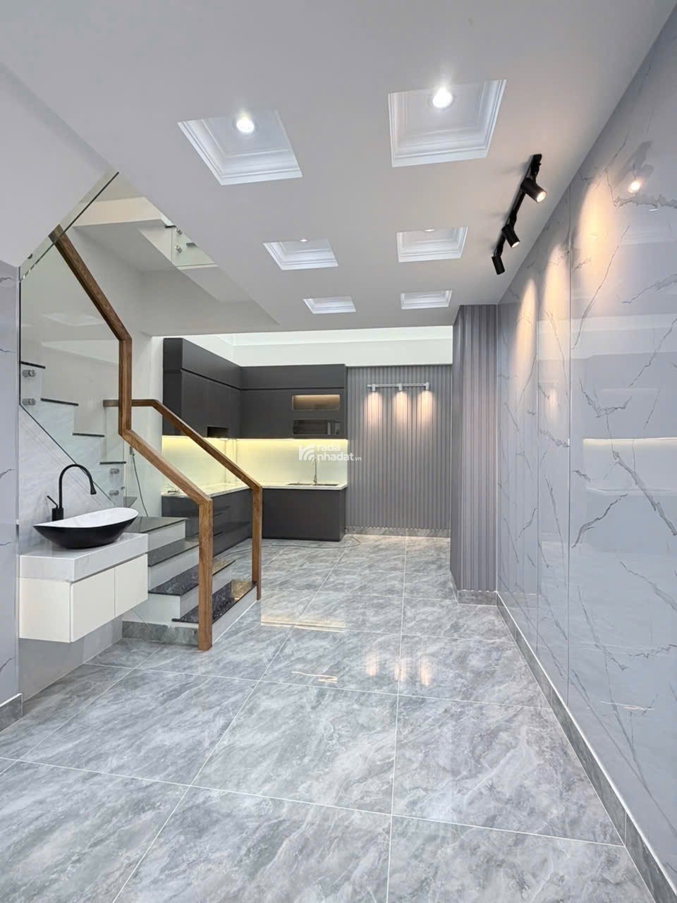 BÁN NHÀ XOAY VỐN 33,7m2 giá 3,640tỷ Đường Bạch Đằng Phường 15 Quận Bình Thạnh Tphcm