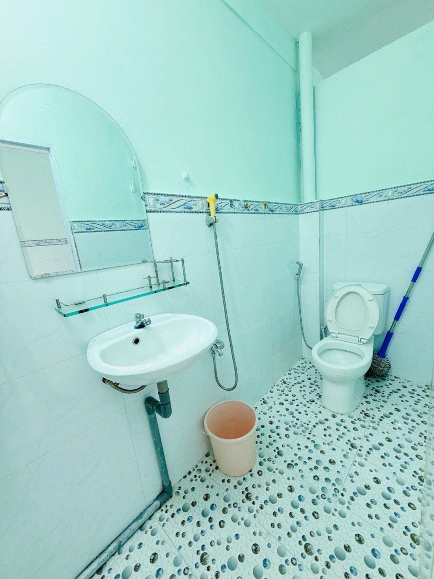  46M2 - CHUNG CƯ LẦU 1 LÔ GỐC- MẶT TIỀN ĐƯỜNG - CHỈ 2.38 TỶ,,,