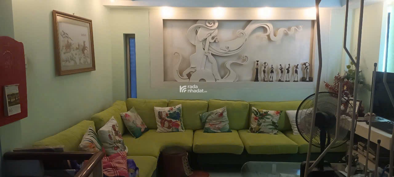 Bán nhà mặt tiền đường Cư Xá Đô Thành Q3 dt( 5.65 x 9m) giá 9.5 tỷ 