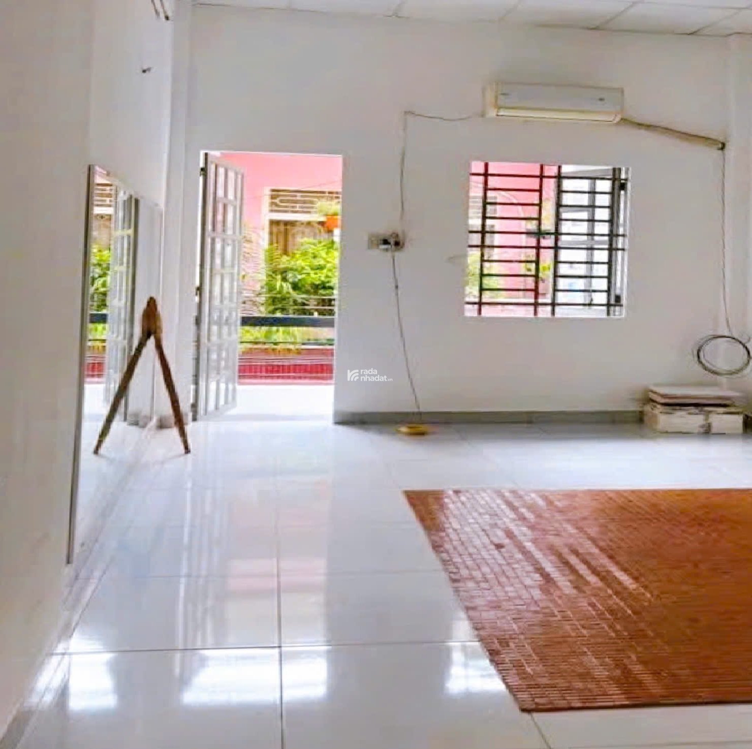 Bán nhà 2 Tầng, hẻm xe hơi Tô Hiến Thành, QUẬN 10, Sổ vuông 3.75 x 10 m, Giá 8.4 tỷ